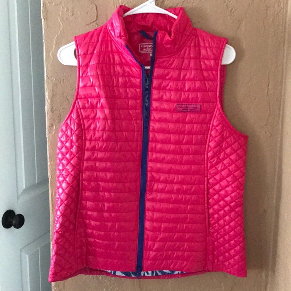Women’s vineyard vines hot pink puffer vest